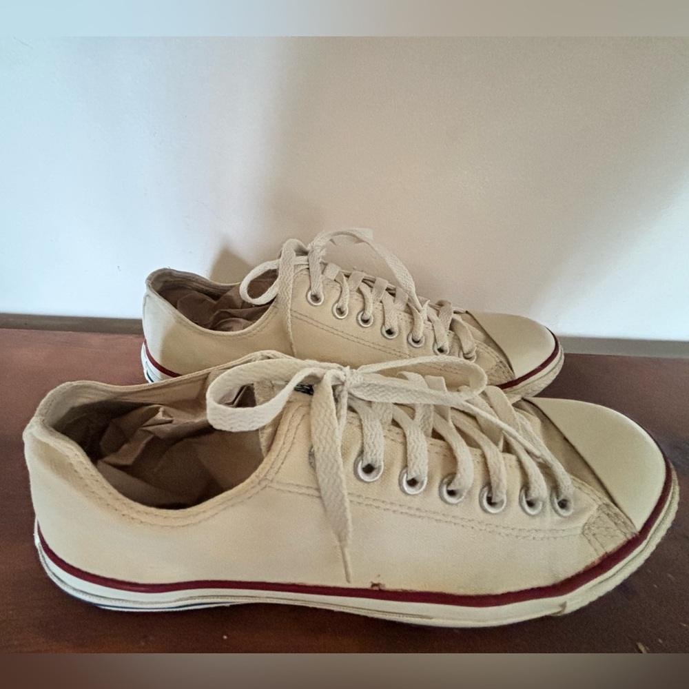 Converse Iconic Classic Cream Canvas Sneakers with Red Accents Men’s